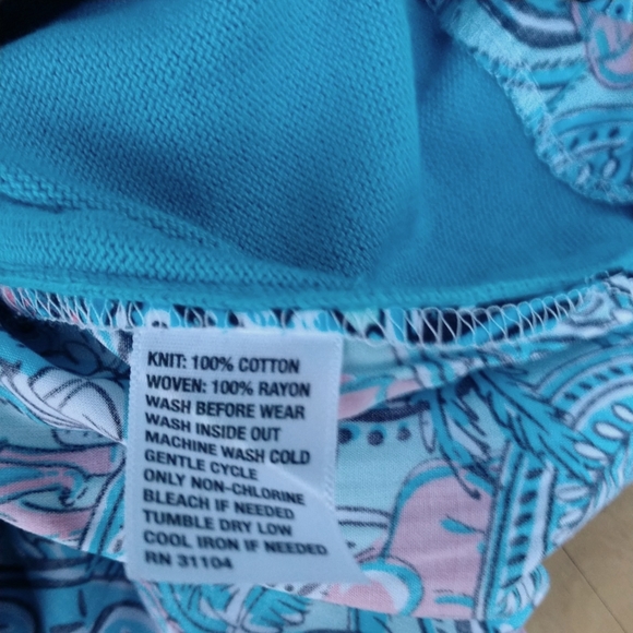 🆕Crown & Ivy Sweater Top Gold Buttons Solid Top Floral Bottom Small NWOT - Picture 11 of 12